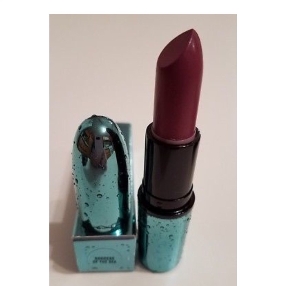 MAC Lipstick in Goddess of the sea